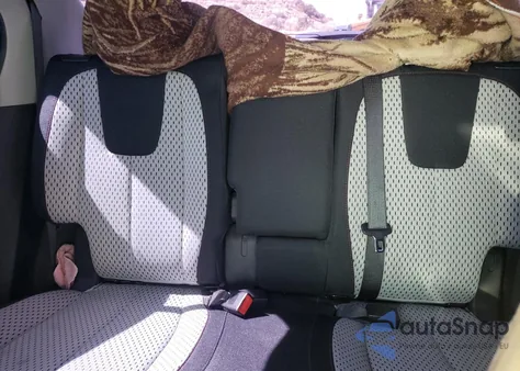 2015 Chevrolet Equinox Ls z USA, uszkodzony, nr VIN 1GNFLEEK2FZ103859